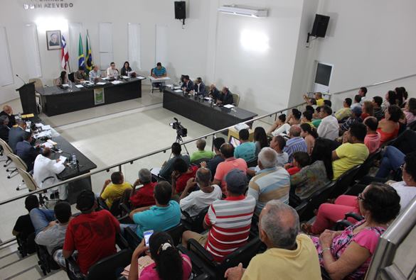 Ouça cobertura da  Audiência  Pública sobre os dejetos lançados na cachoeira de Livramento