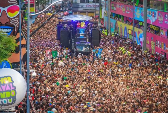 Cerca de 3 milhões de turistas vão desembarcar na Bahia durante o Carnaval