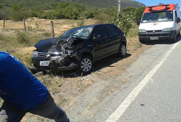 Livramento: Animal na pista provoca acidente na BA-152, próximo a entrada do Monteiro