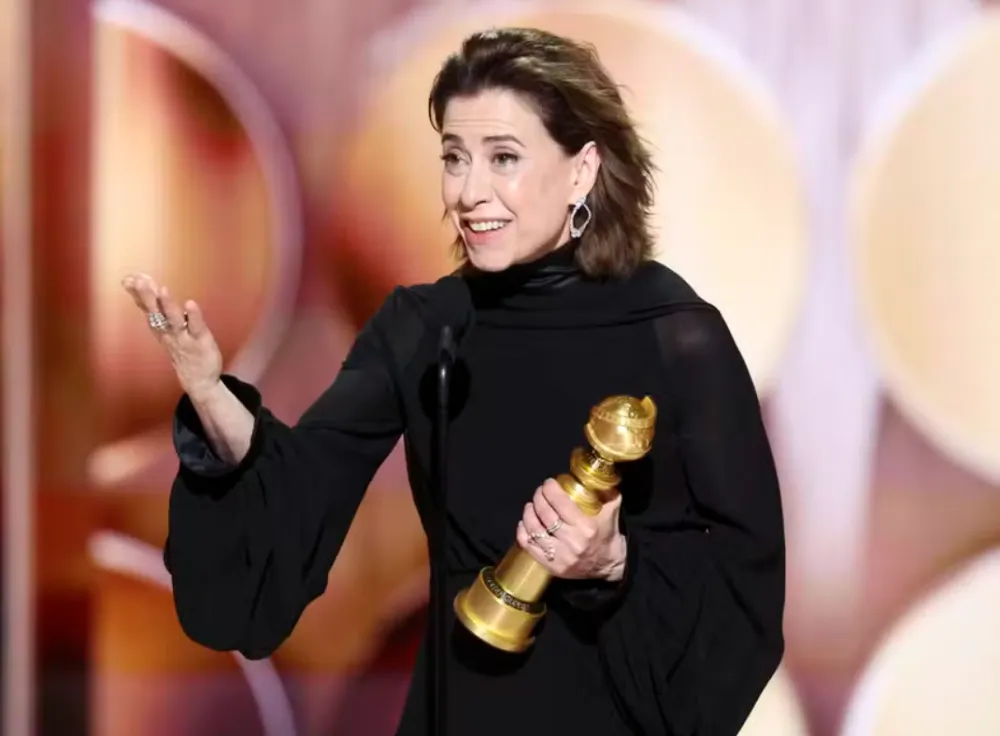 Atriz brasileira Fernanda Torres ganha Globo de Ouro por atuação no filme Ainda Estou Aqui